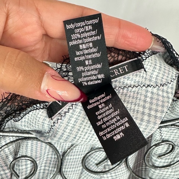 Victoria's Secret silky plaid cami size L - Picture 9 of 9